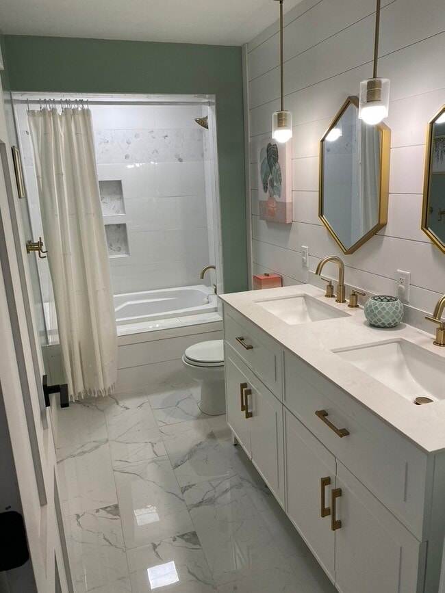 Building Photo - 4105 60th St