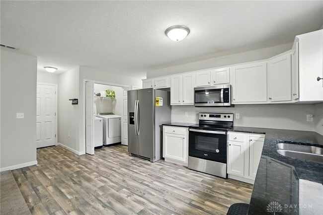 Building Photo - 720 Diamond Loop