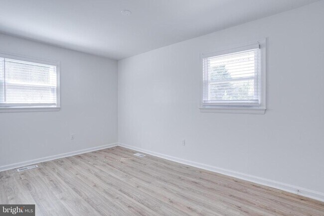 Building Photo - 5024 Backlick Rd