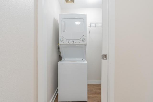 Building Photo - 0 bedroom in Seattle WA 98119