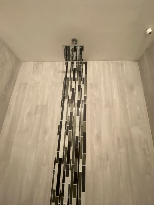 Building Photo - 2831 N Oakland Forest Dr