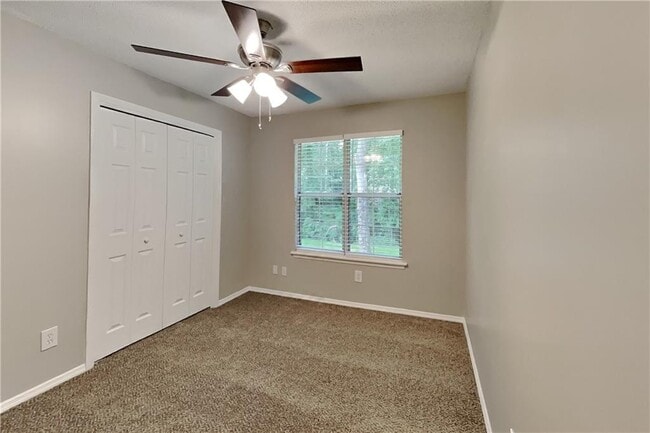 Building Photo - 4015 Sharon Woods Dr