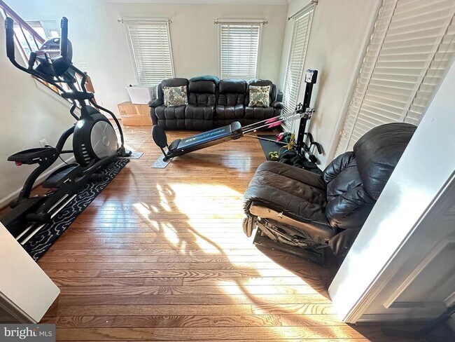 Building Photo - 541 7 Trails Dr