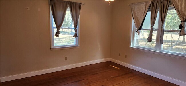 Building Photo - 1708 E Wheeler Rd