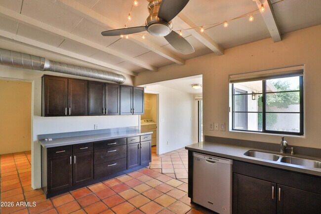 Building Photo - 4243 E Campbell Ave