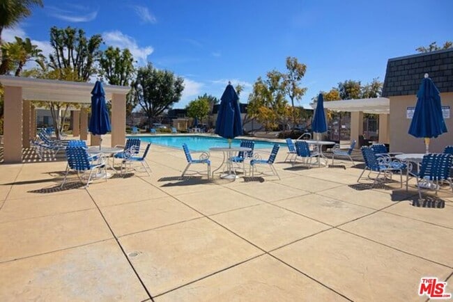 Building Photo - 19142 Haynes St