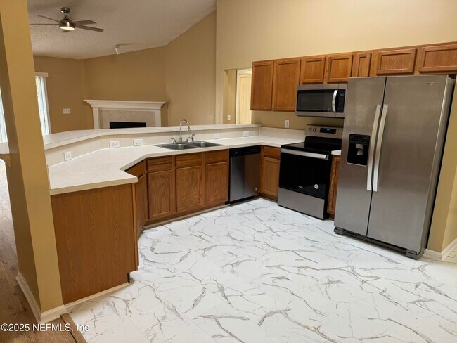 Building Photo - 1318 Yellow Jacket Ct