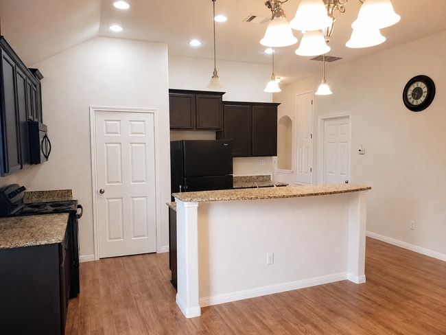 Building Photo - 13009 Ring Dr