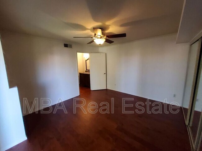 Building Photo - 9275 E Mission Ln