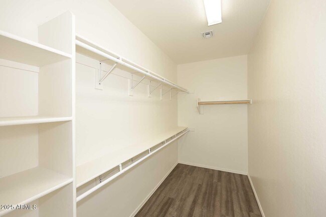 Building Photo - 11020 E Shepperd Ave