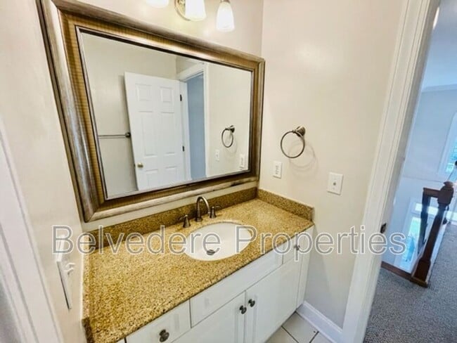 Building Photo - 104 Castleton Pl