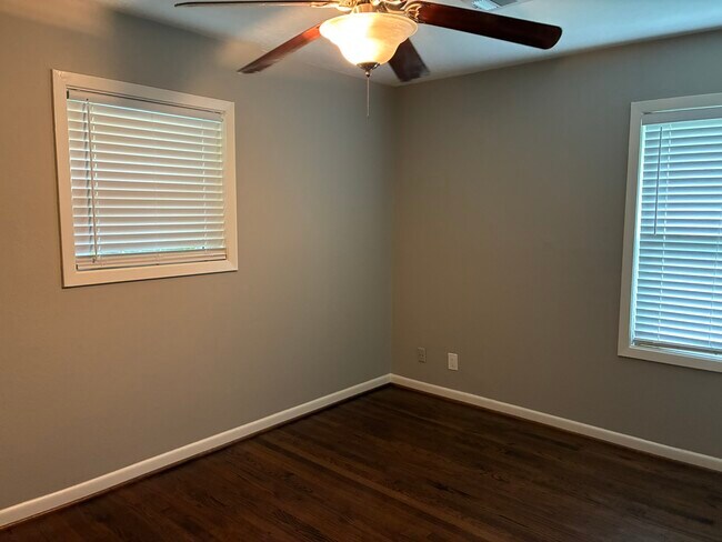 Building Photo - 7414 Marinette Dr