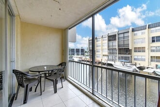 Building Photo - 777 S Federal Hwy