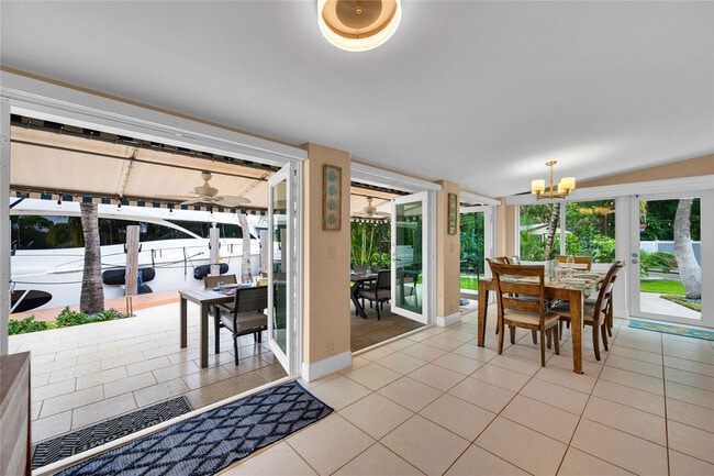 Building Photo - 1329 SW 12th Ct