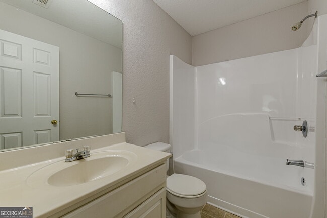 Building Photo - 274 Brookview Dr