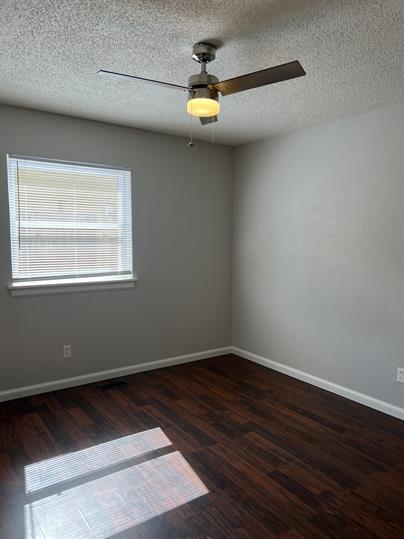 Building Photo - 2239 Donna Dr