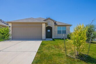 Building Photo - 225 Baum Dr