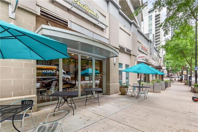 Building Photo - 950 W Peachtree St NW