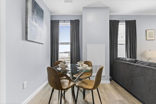 Building Photo - 95 Broadway-SI ID1240377P