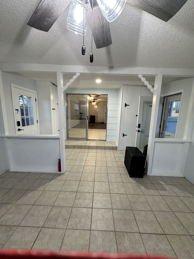 Building Photo - 15015 US-24