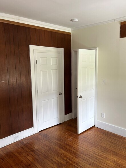 3rd Bedroom Pic 3 - 415 NY-146