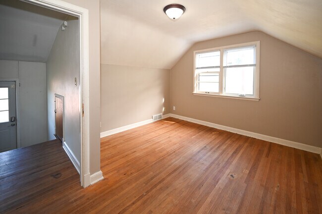 Building Photo - 1801 3rd St SW