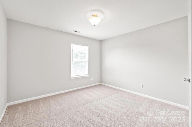 Building Photo - 7001 Dacian Ln