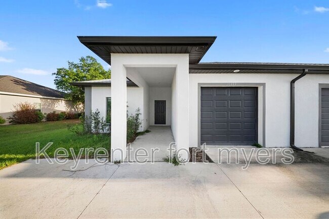 Building Photo - 26483 Sandhill Blvd