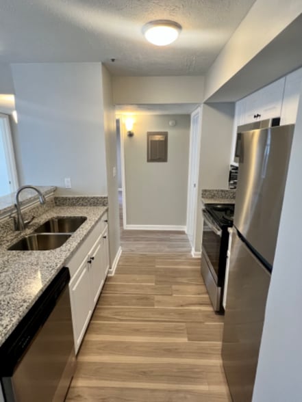 Building Photo - 13456 Lord Dunbore Pl