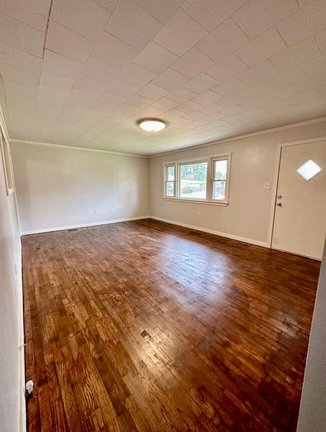 Building Photo - 3 Bedroom/1 Bathroom Home in Paragould AR ...