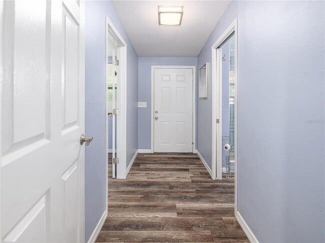 Building Photo - 4721 W Iowa Ave