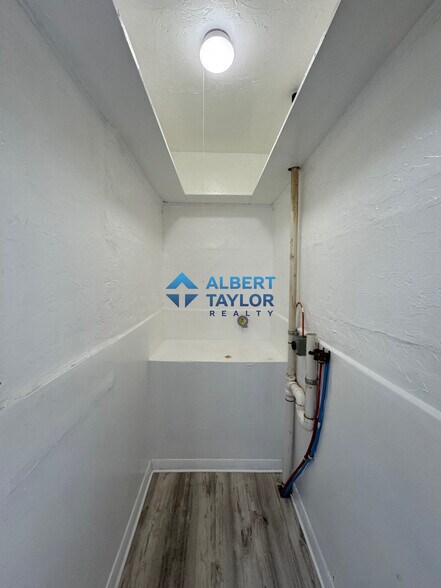 Building Photo - 89 Intervale St