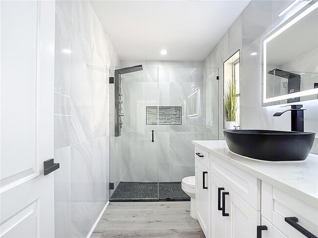 Building Photo - 620 N Barfield Dr