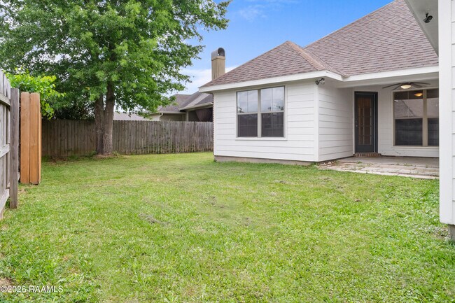 Building Photo - 106 Country Mile Dr