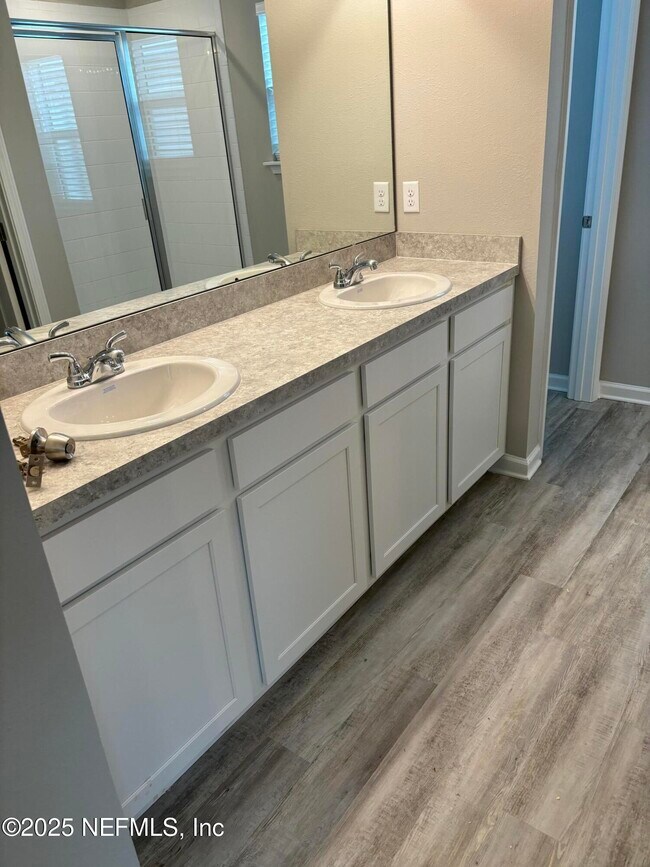 Building Photo - 6847 Mirage St