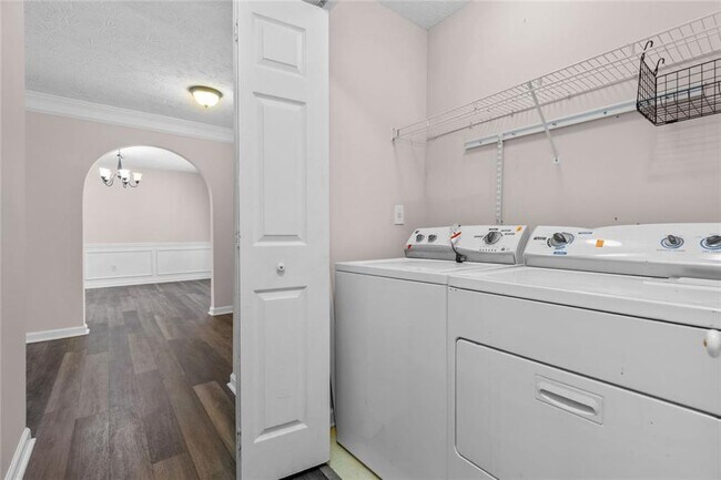 Building Photo - 3854 Wheaton Ct
