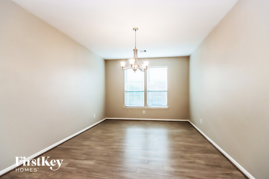 Building Photo - 25515 Kensington Lk Dr