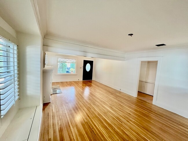 Building Photo - 7725 Norton Ave