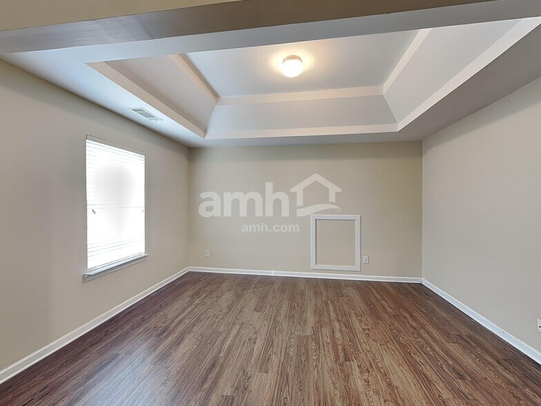 Building Photo - 3511 Umatilla Ln SW