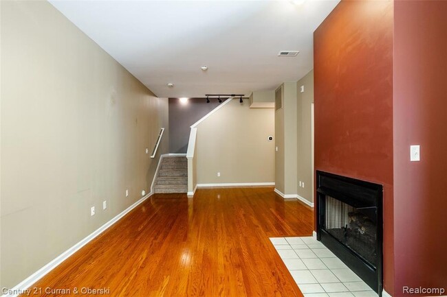 Building Photo - 39660 Rockcrest Ln