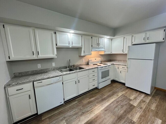 Primary Photo - 1724-1726 Lenard St