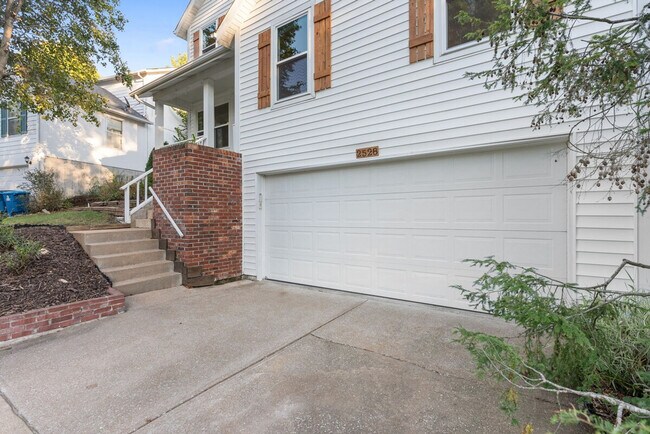 Building Photo - 16401 Baja Ct