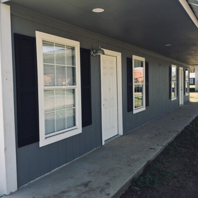Building Photo - Harvester Dr.