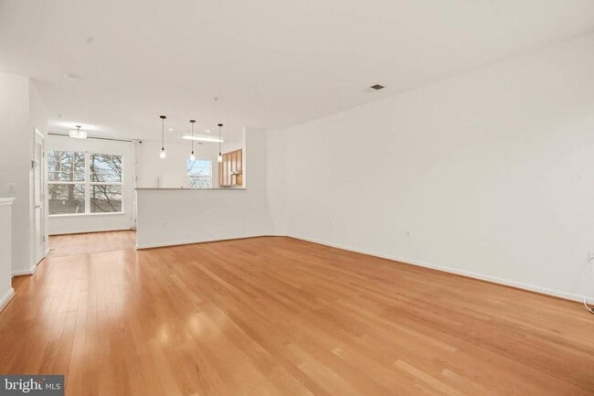 Building Photo - 108 Moore Dr