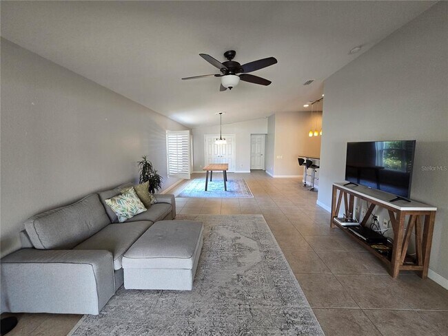 Building Photo - 11895 Iselle Dr