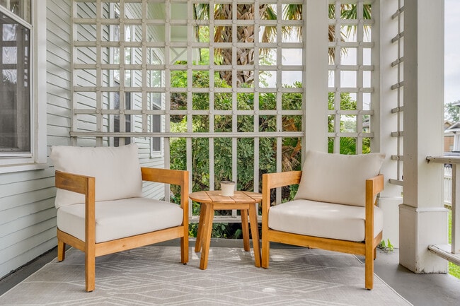 Building Photo - Bungalow Heaven in Baldwin Park!