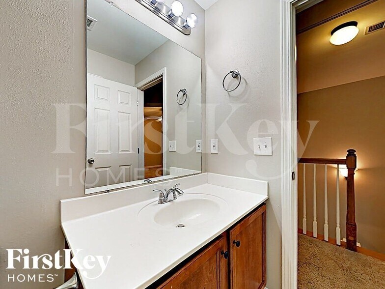 Building Photo - 7805 Wilkinson Dr