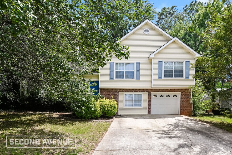 Primary Photo - 2005 Chesterfield Dr