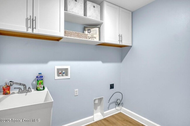 Building Photo - 2559 Christopher Dr