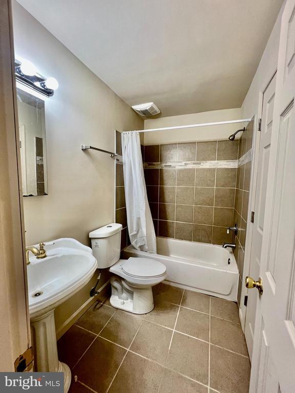 Building Photo - 7510 Sanner Rd